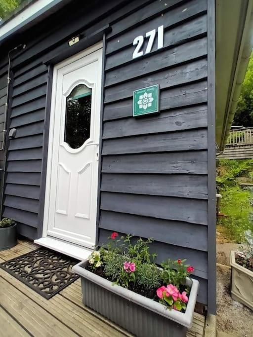 Chalet 271 Riverside, Glan Gwna Caeathro